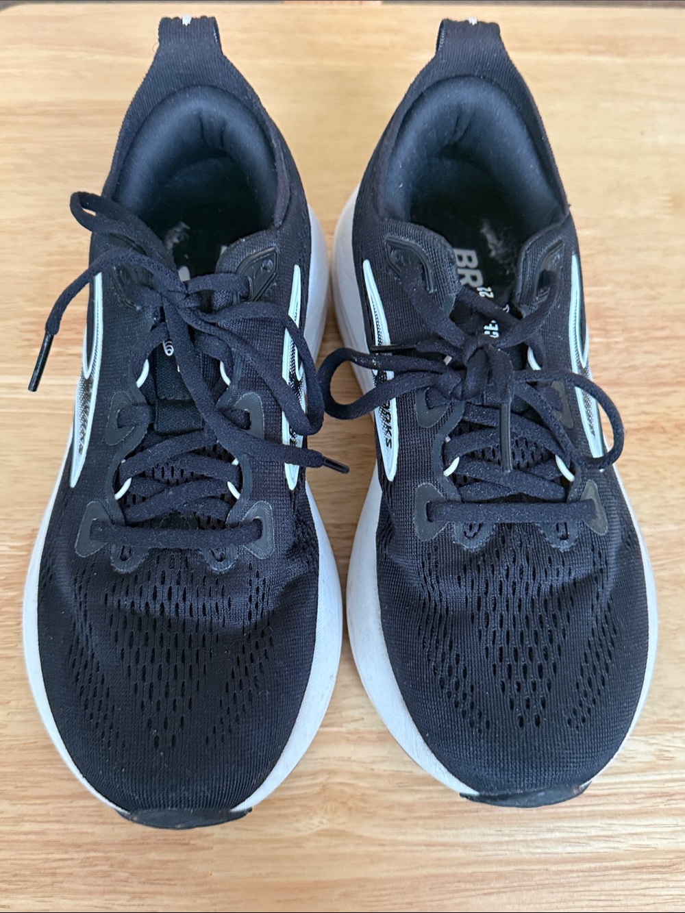 Brooks Women's Black and White Athletic Running Shoes